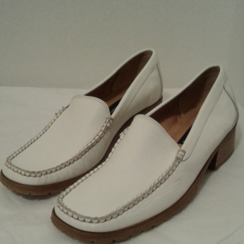 🆕️ DAVID AARON: White Leather Loafers